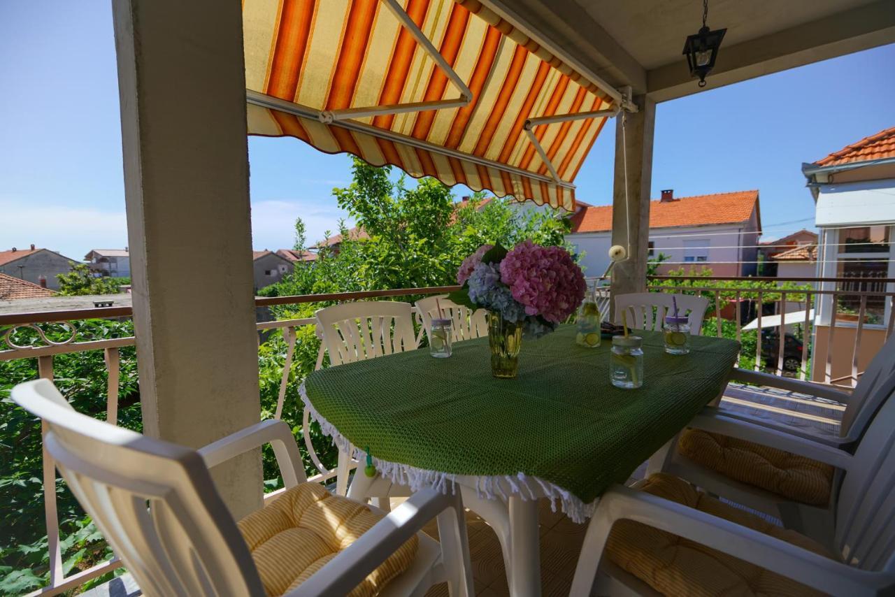 Apartment Jardin With Free Cowered Parking Zadar Exterior foto