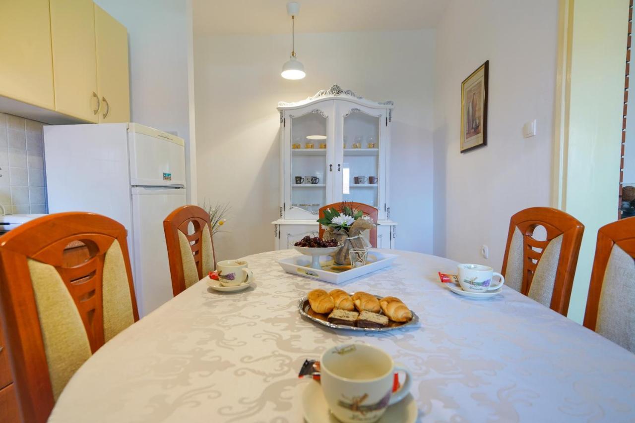 Apartment Jardin With Free Cowered Parking Zadar Exterior foto