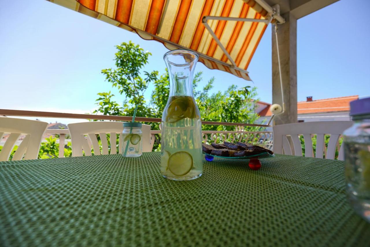 Apartment Jardin With Free Cowered Parking Zadar Exterior foto